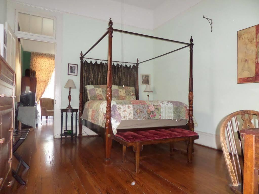 Garden District Bed And Breakfast Nova Orleães Exterior foto